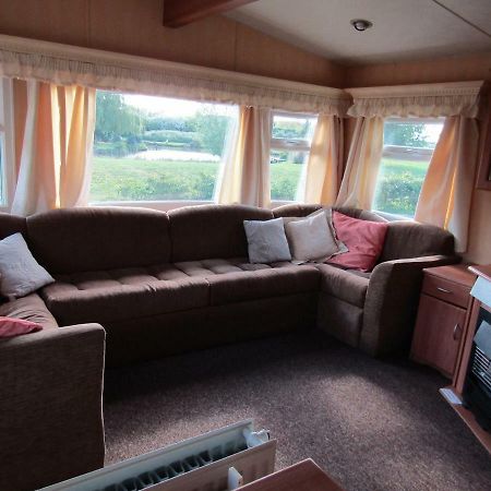 Fenlake Holiday Accommodation Metheringham Εξωτερικό φωτογραφία