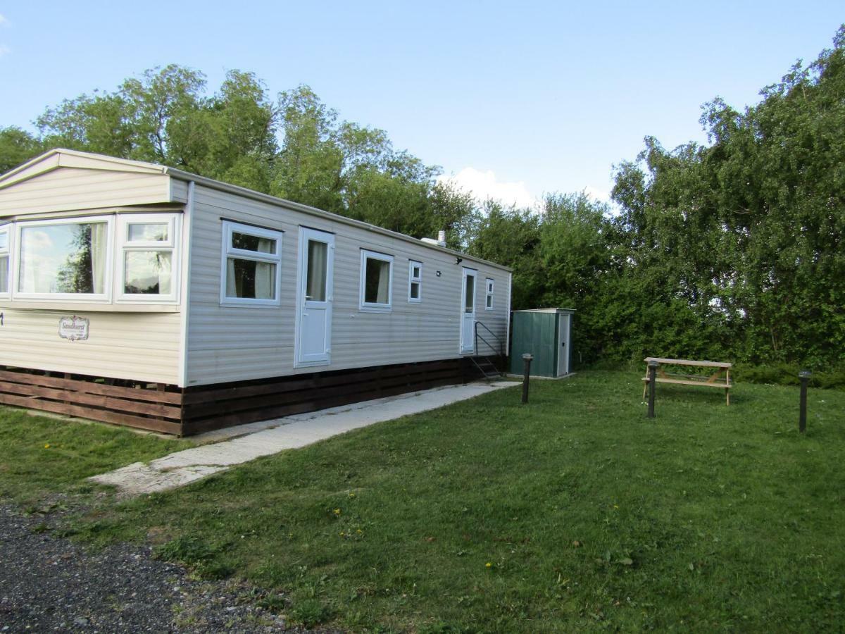 Fenlake Holiday Accommodation Metheringham Εξωτερικό φωτογραφία