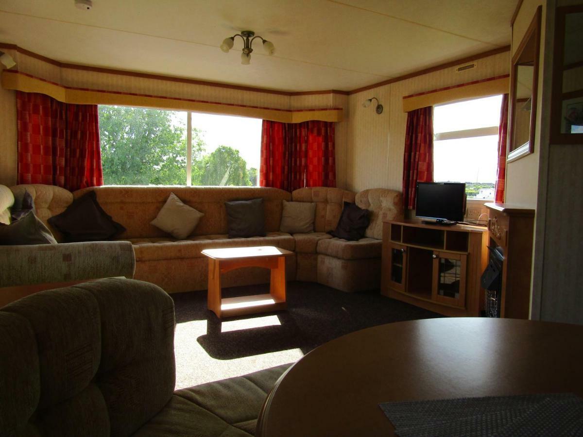Fenlake Holiday Accommodation Metheringham Εξωτερικό φωτογραφία