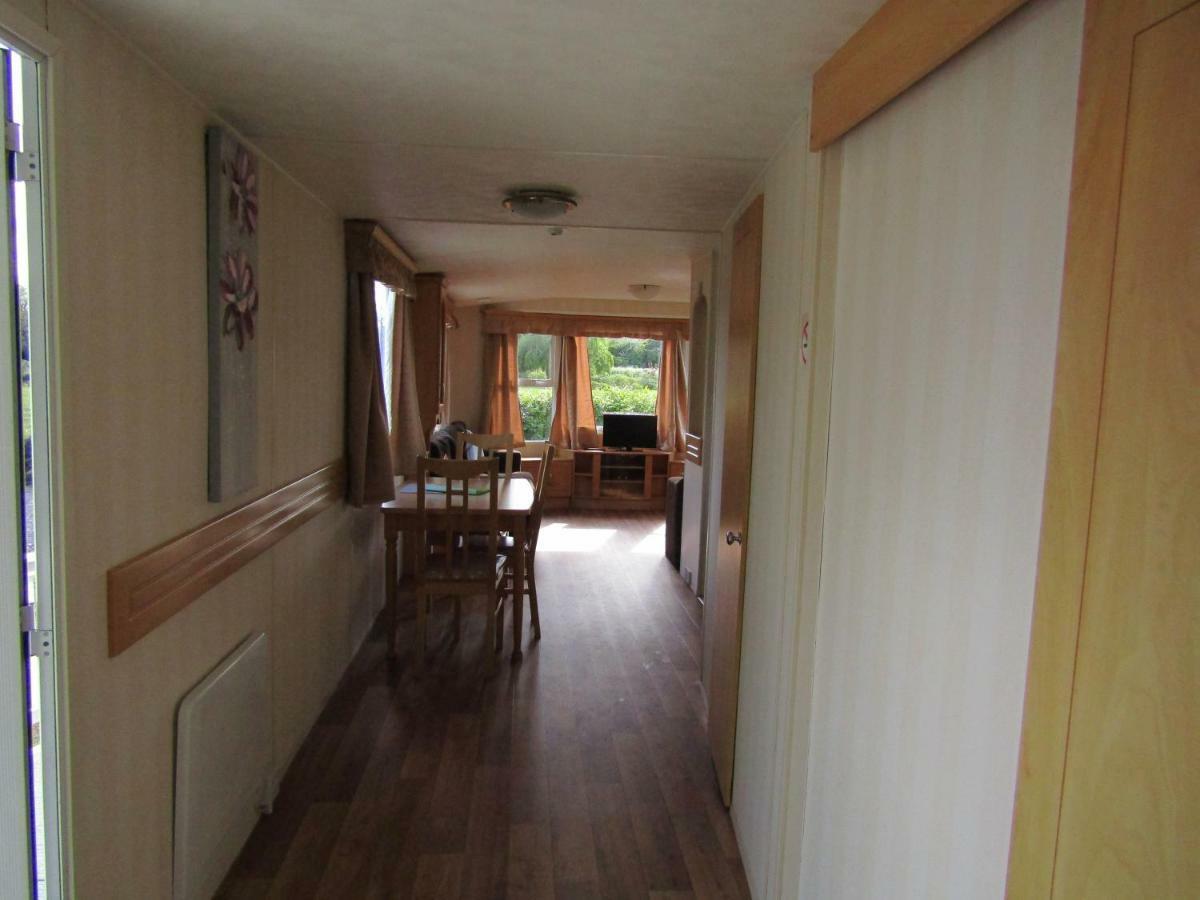 Fenlake Holiday Accommodation Metheringham Εξωτερικό φωτογραφία