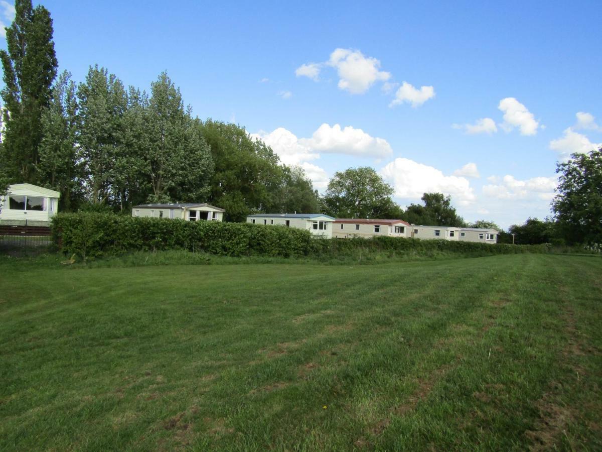 Fenlake Holiday Accommodation Metheringham Εξωτερικό φωτογραφία